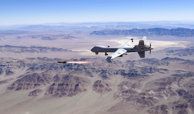 Soldați americani folosind sistem laser pentru drone în Texas