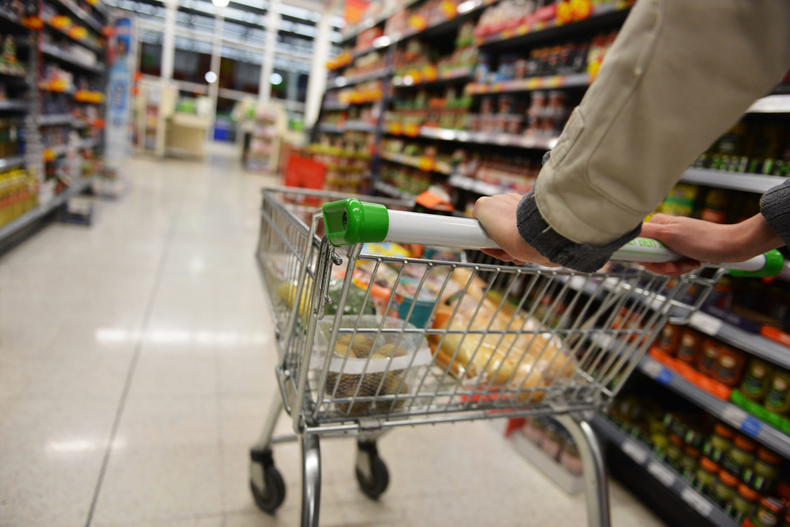Cum ne păzim de fenomenul shrinkflation în supermarketurile din București