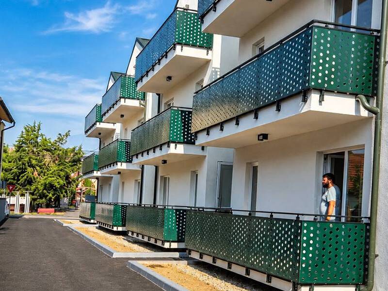 Ulmeni finalizează construcția a cinci blocuri pentru specialiști în domeniul sănătății și educației