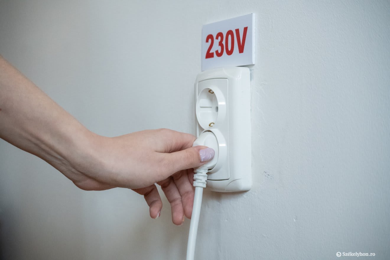 Peste 718.000 de consumatori au primit sprijin pentru plata facturilor de electricitate în august
