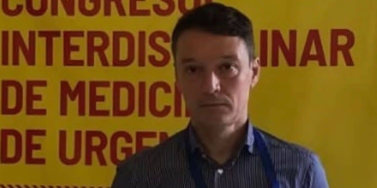 Medicul Iuliu Achiței în timpul intervenției de urgență Medicul Iuliu Achiței în timpul intervenției de urgență