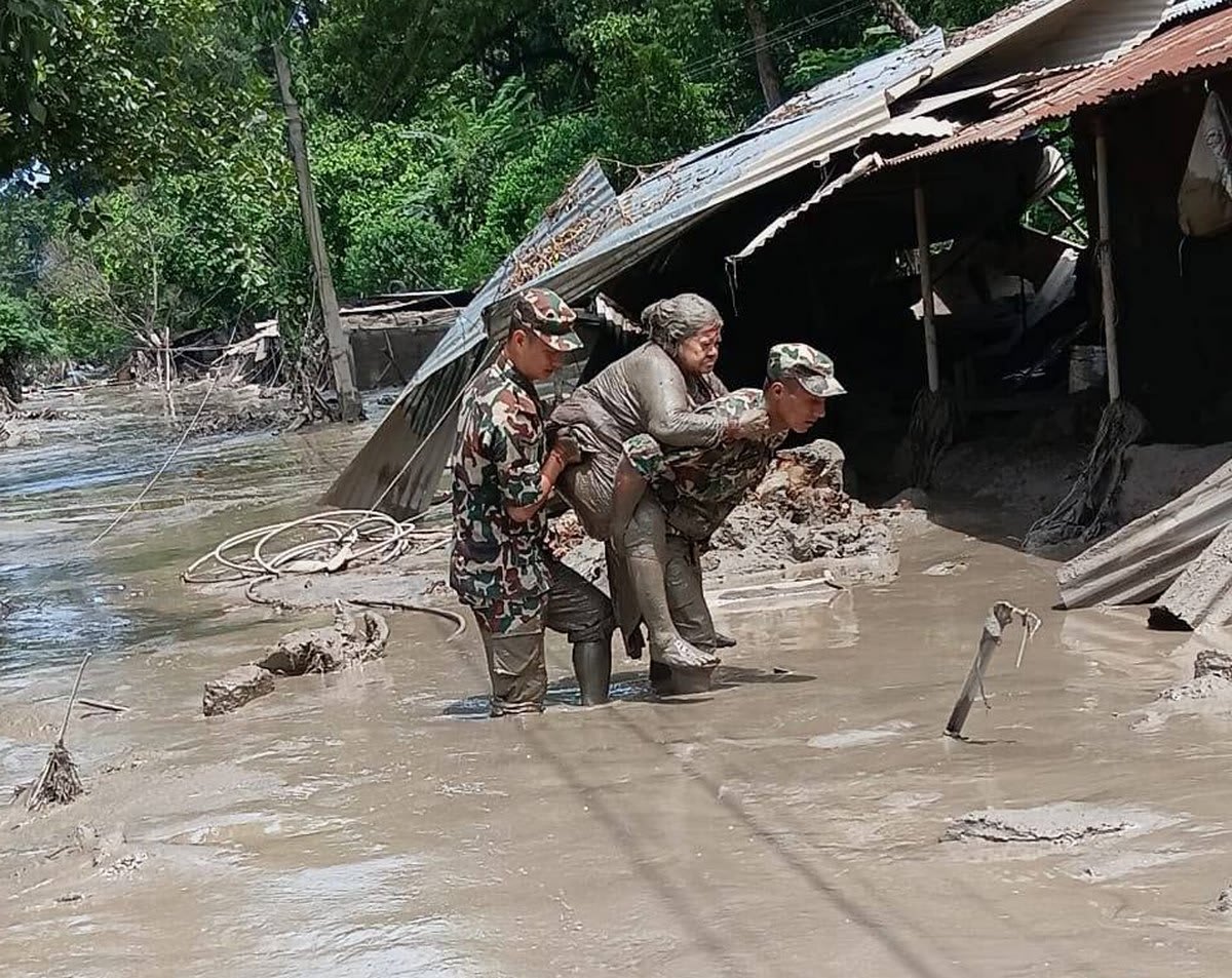 Nepalul refuză, deocamdată, echipele străine de salvare după inundațiile devastatoare