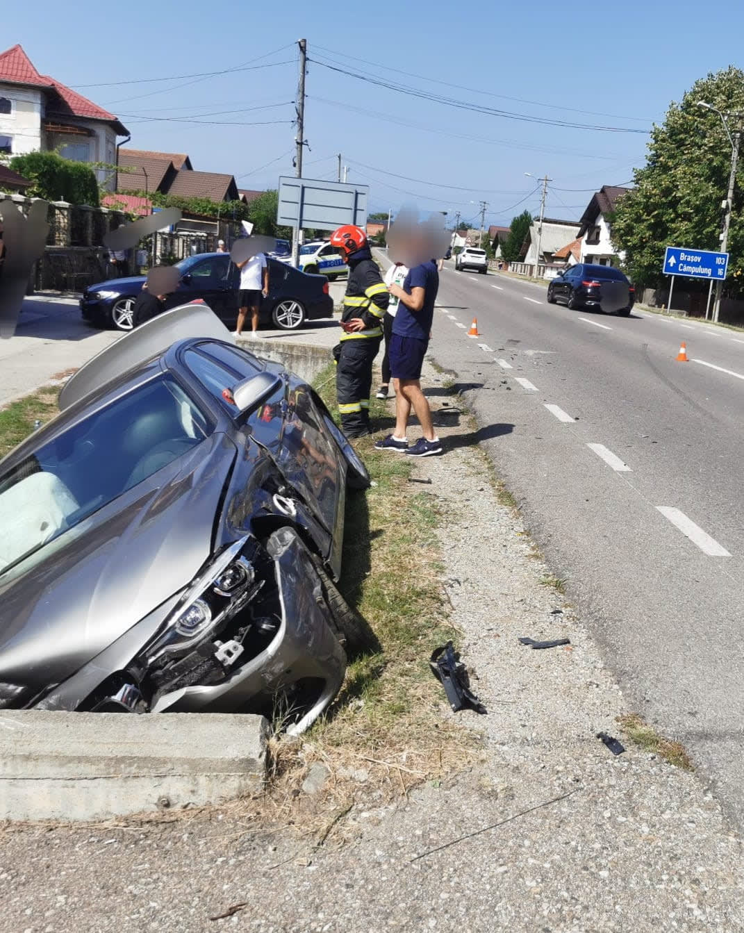 Accident rutier cu două autoturisme, la Schitu Golești