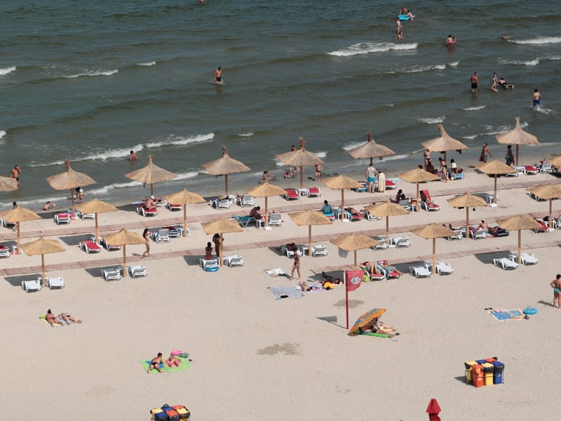 Salvamarii din Eforie Sud a descoperit fragmente de dronă aduse de valuri, avertizează turiștii