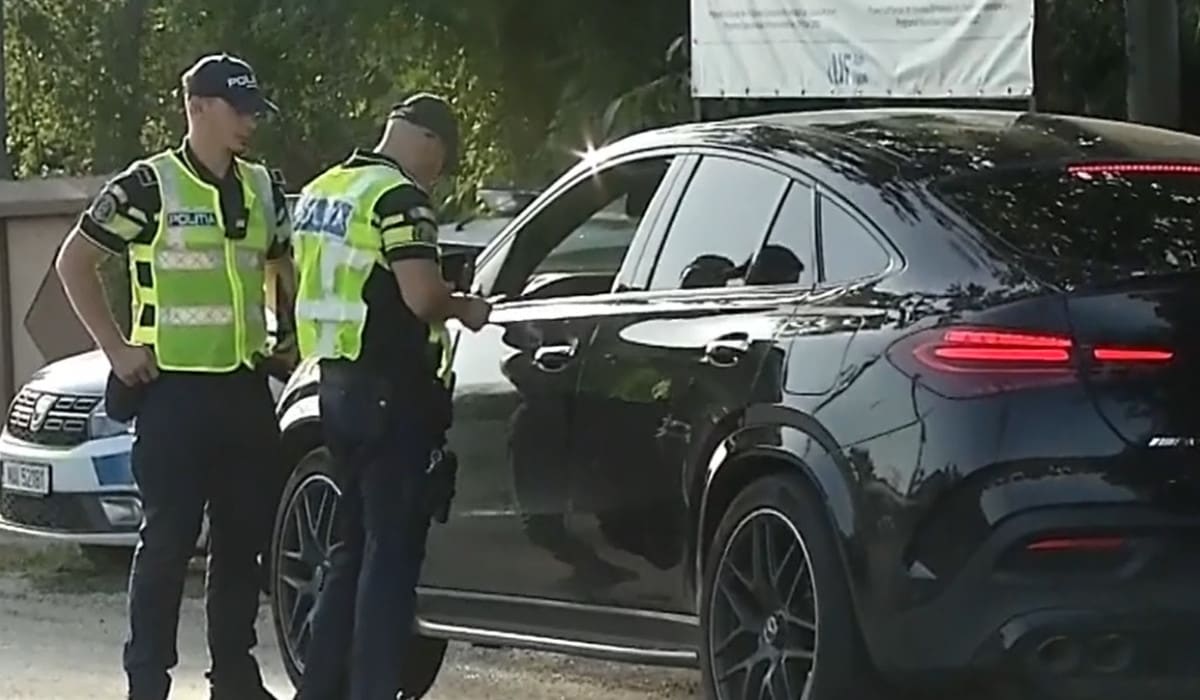 Polițiștii din Ilfov au aplicat peste 40 de amenzi în razia cu câinele polițist pentru droguri