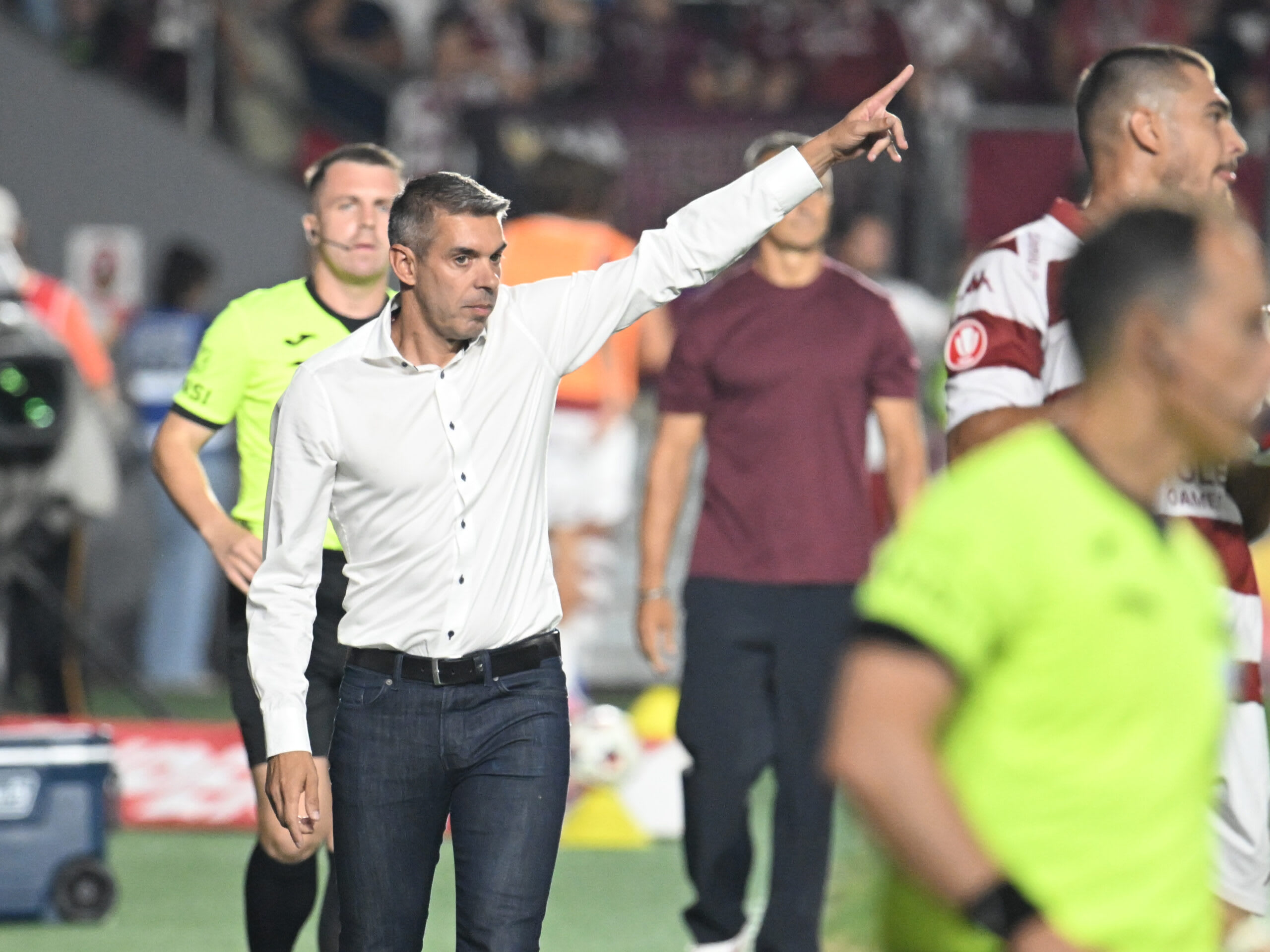 Nuno Campos afirmă că Dinamo nu se a bătut la titlu, Maxim îl contrazice: „Trebuie să-și asume!”