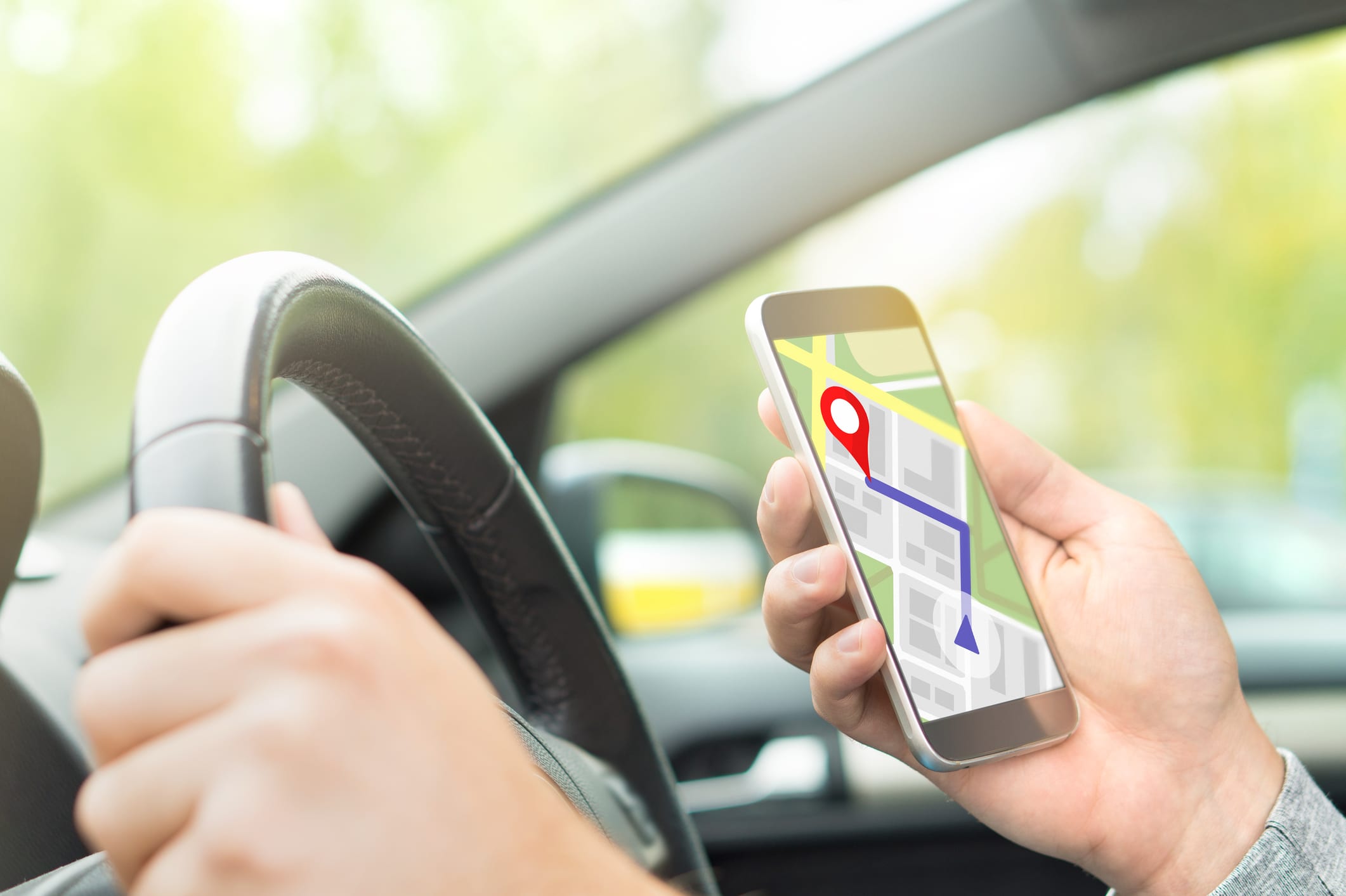Ecran de smartphone cu aplicație de navigare și trafic în București Ecran de smartphone cu aplicație de navigare și trafic în București