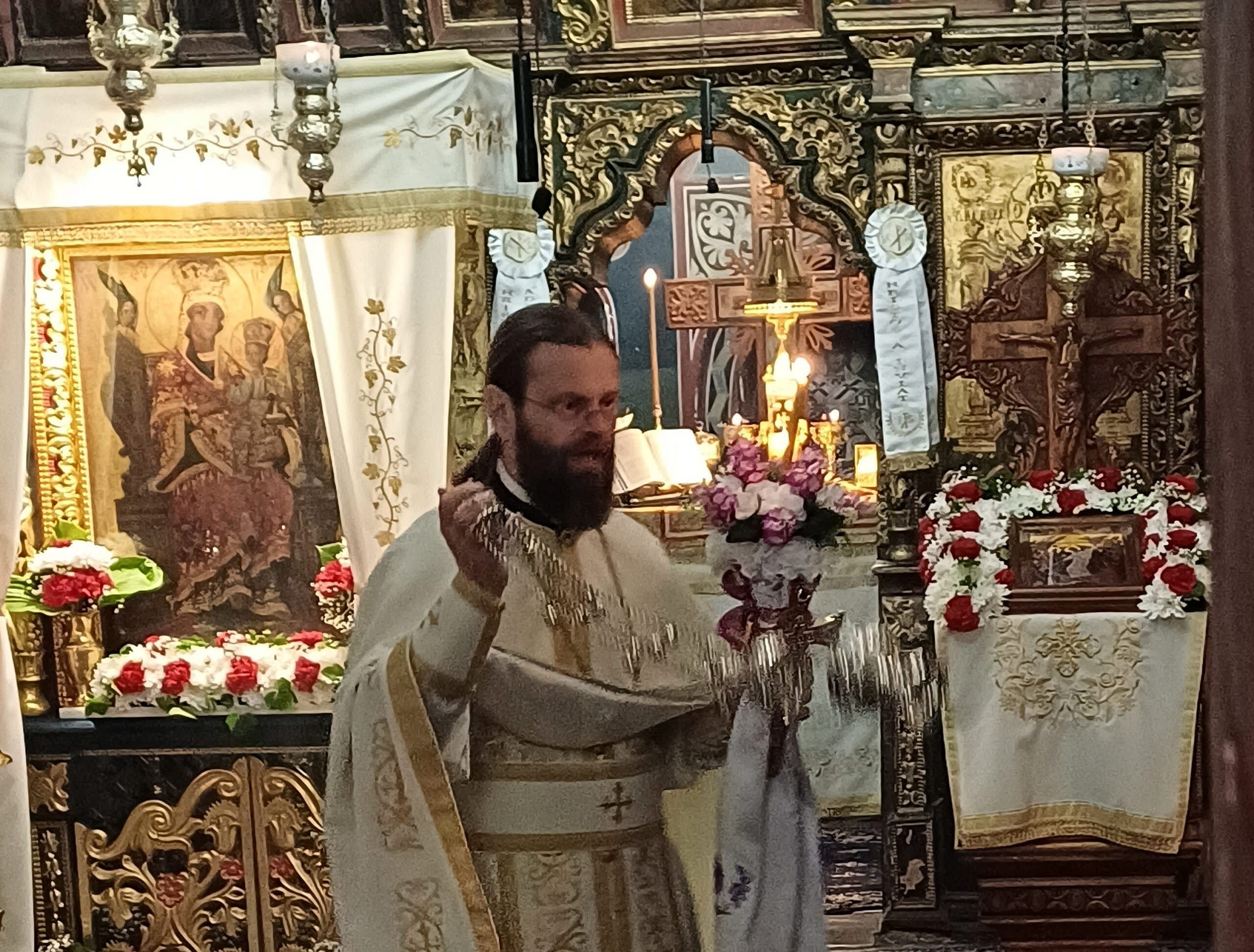 Părintele Iustinian rostește ultima predică la Mănăstirea Ițcani Părintele Iustinian rostește ultima predică la Mănăstirea Ițcani