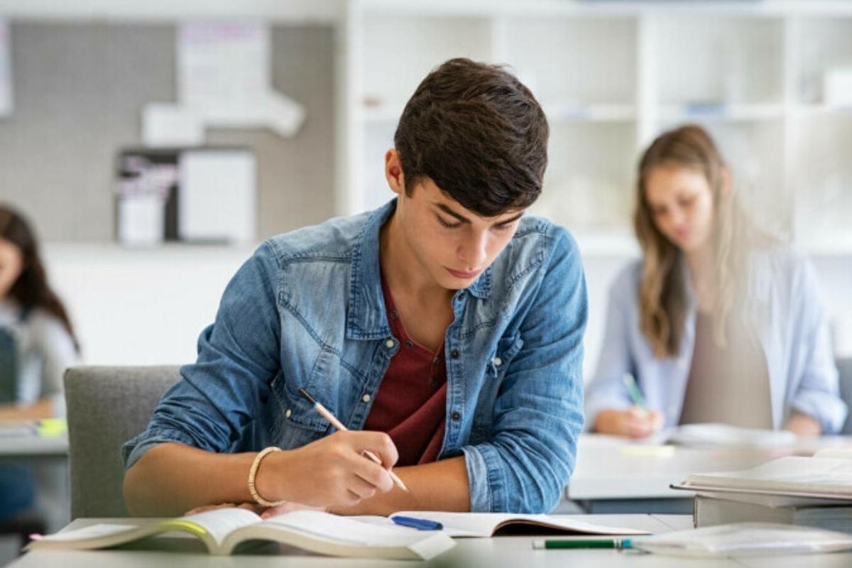 Ministerul Educației introduce reguli noi pentru centrele de evaluare a competențelor în afara școlii