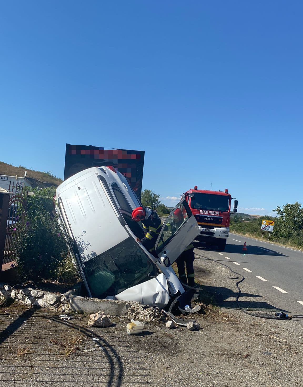 Accident la Borla: O femeie de 53 de ani a ajuns la spital după ce a pierdut controlul mașinii