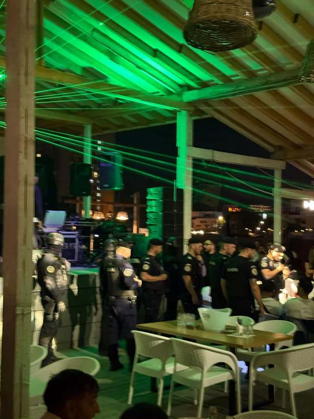 Echipă de control CJPC verificând un club din Mamaia