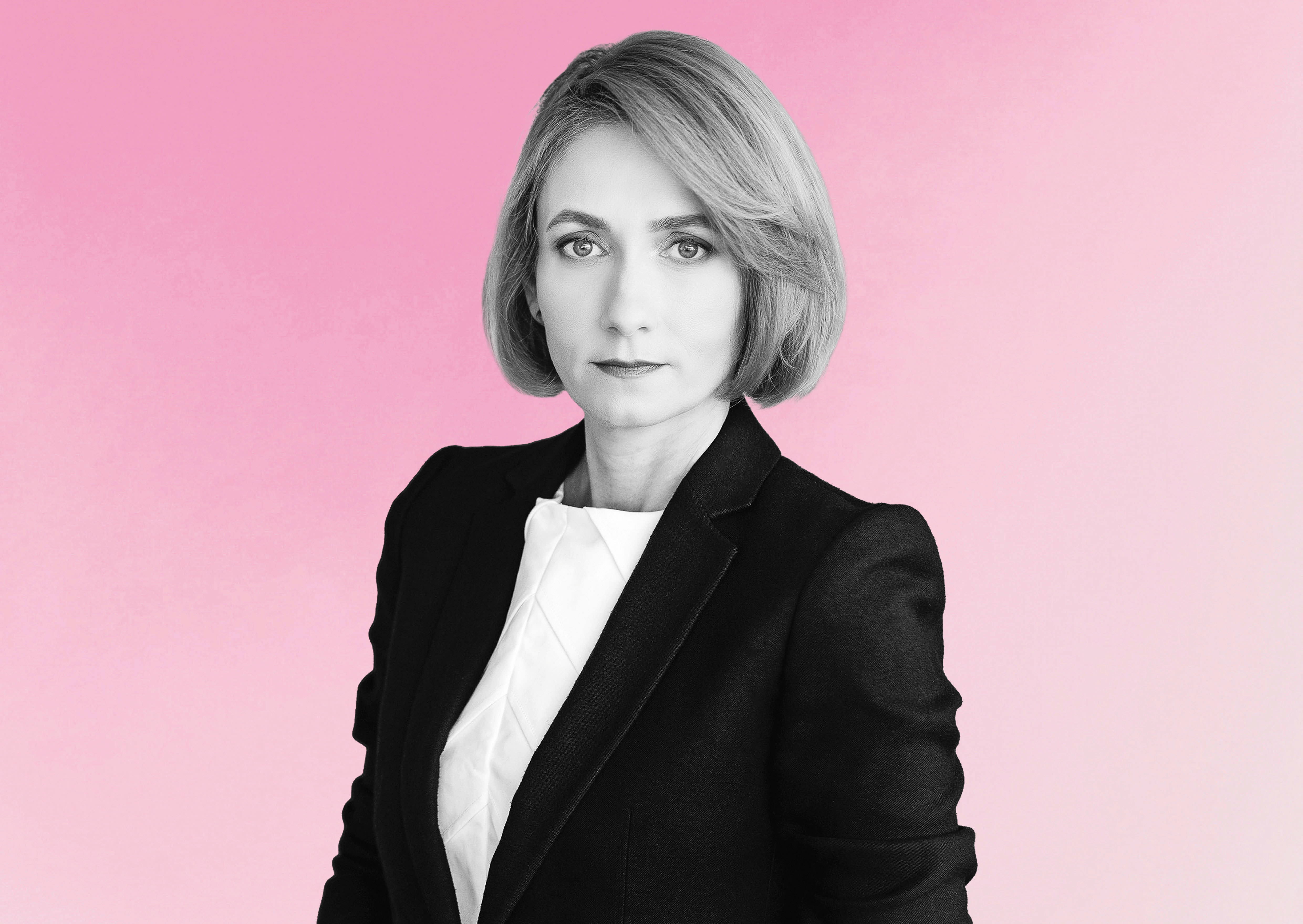 Andra Caşu în timpul unui discurs despre transformarea digitală în business Andra Caşu în timpul unui discurs despre transformarea digitală în business
