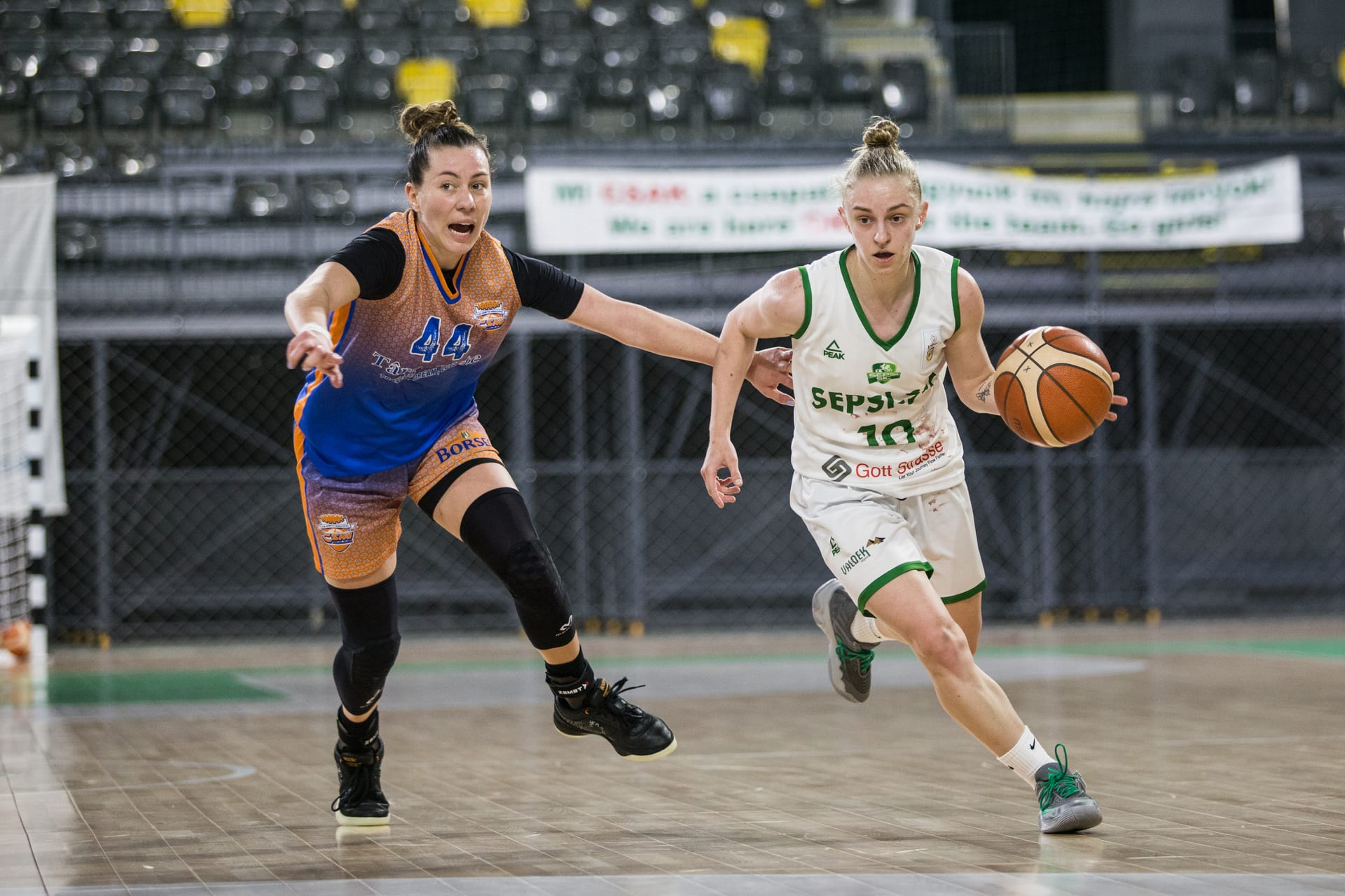 Ecaterina Armanu și Ștefania Cătinean continuă la Sepsi-SIC în sezonul 2026-2027