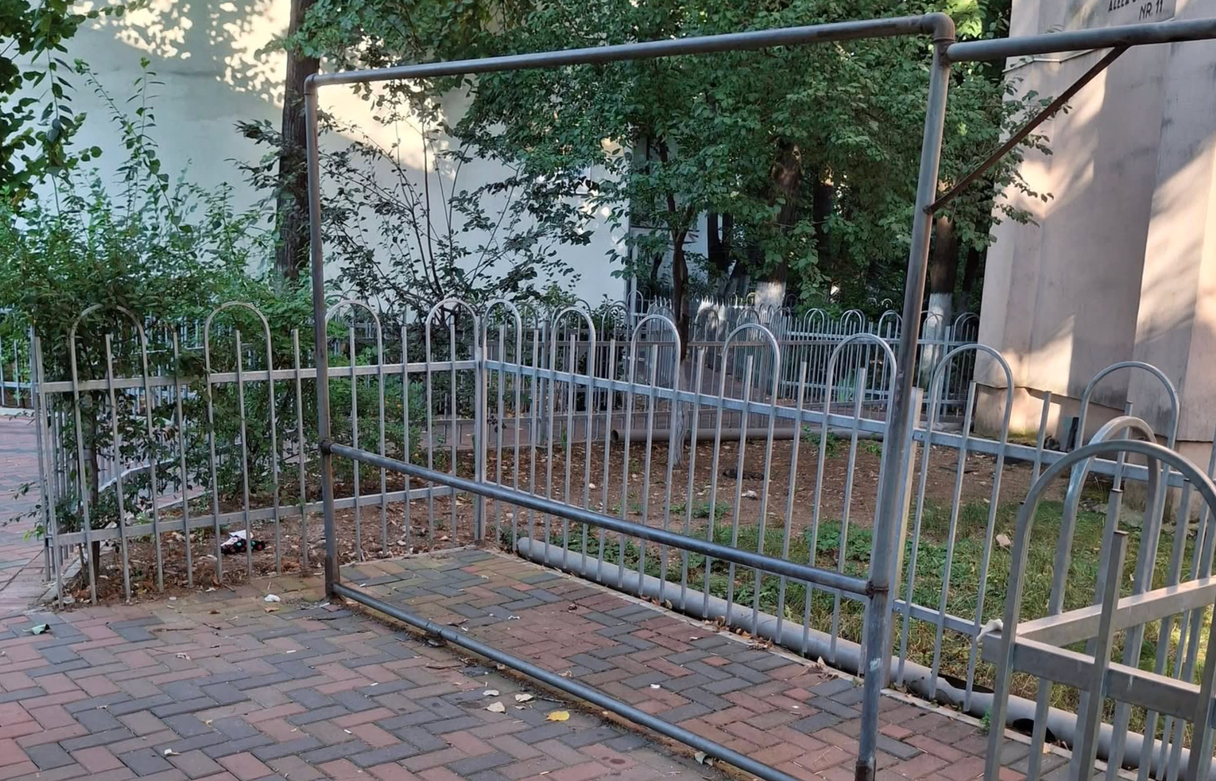 Monumentul Fiarele lui Negoiță în București Monumentul Fiarele lui Negoiță în București