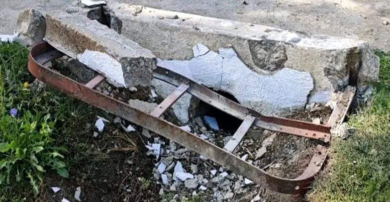 Polițiști verificând locul accidentului rutier în Gorj Polițiști verificând locul accidentului rutier în Gorj
