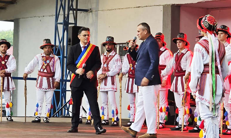 Marius Oprescu la evenimentul din Dobrun, în mijlocul comunității Marius Oprescu la evenimentul din Dobrun, în mijlocul comunității