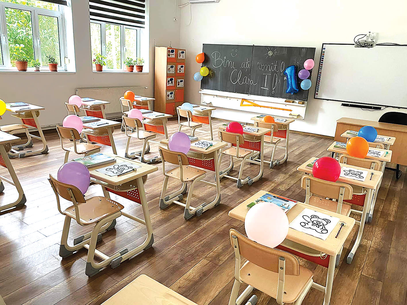 Sindicatele din educație avertizează asupra profesorilor fără catedre și claselor trecute la simultan înainte de școală