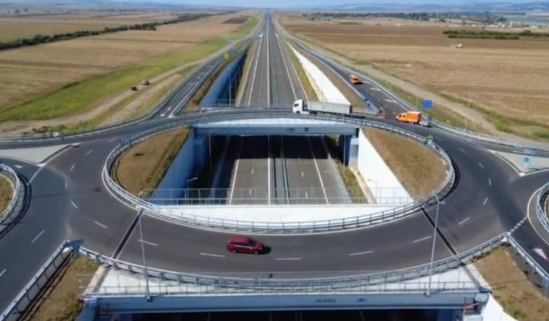 Autostrada A7 între Adjud și Bacău, șoferi pe drum nou
