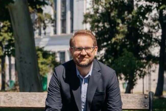 Primar Dominic Fritz analizează comentarii negative pe rețele sociale