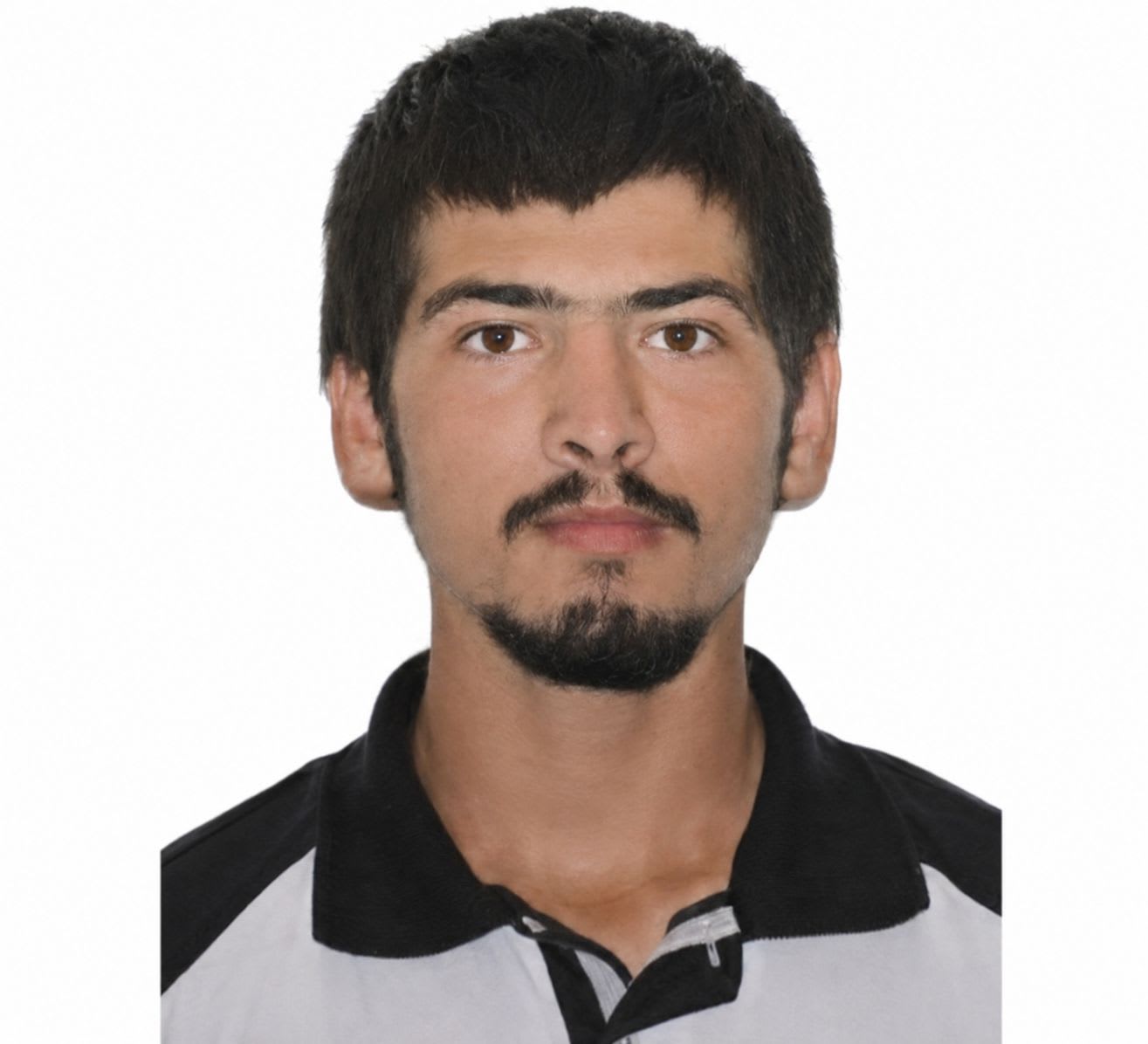 Polițiști din Vâlcea caută un tânăr dispărut Polițiști din Vâlcea caută un tânăr dispărut