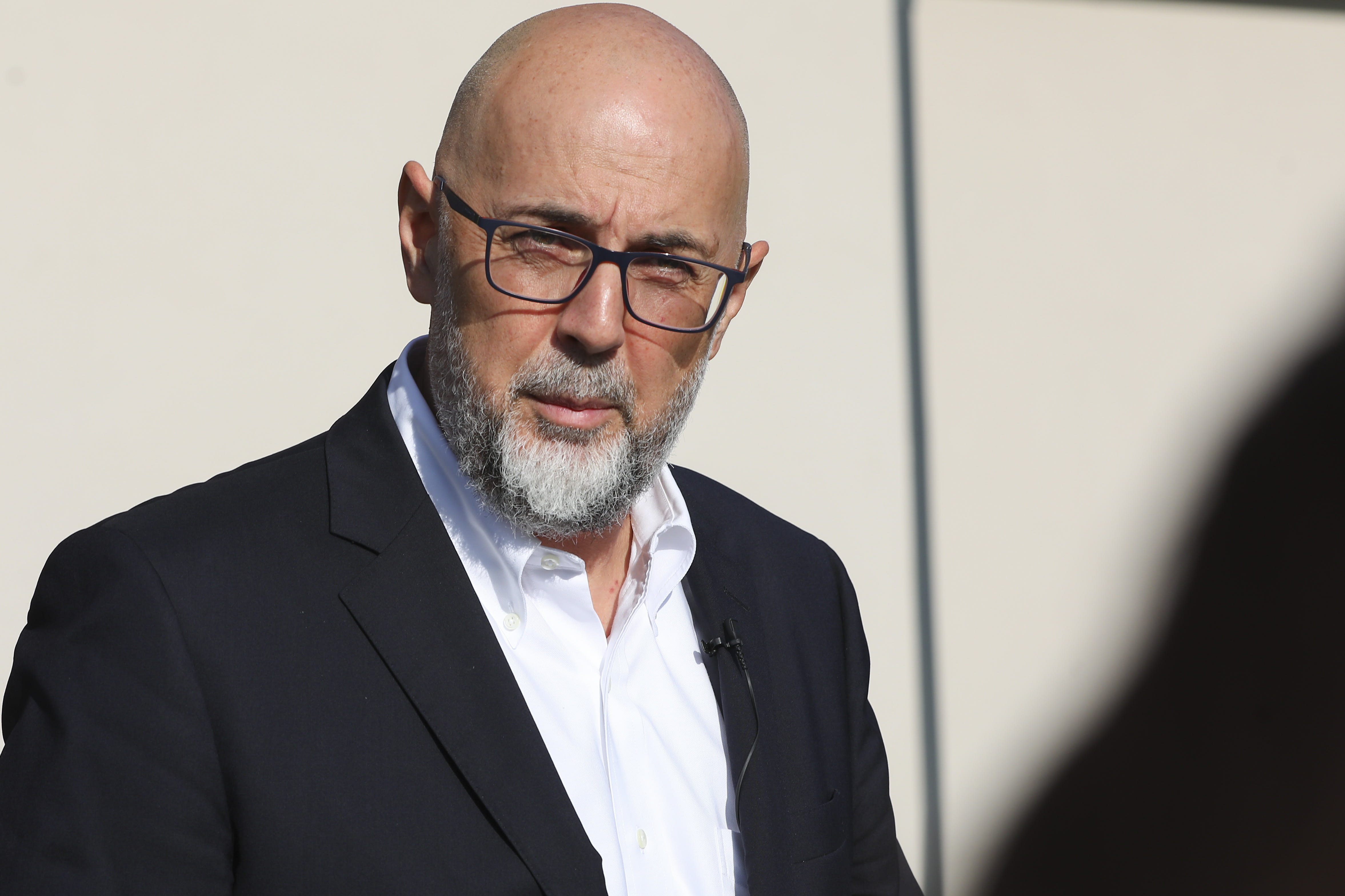 Kelemen Hunor în timpul unui interviu despre candidatul la premier