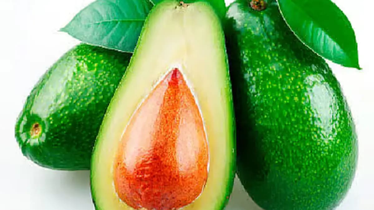 Un avocado pe zi poate reduce ușor riscul cardiovascular, arată studiu