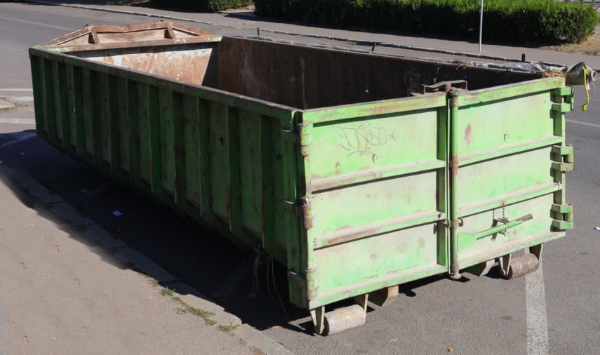 Containere verzi pentru deșeuri voluminoase în cartierul Constanța