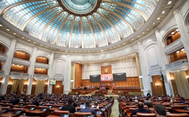 Parlamentul începe sesiunea de toamnă fără o majoritate clară pentru Guvern
