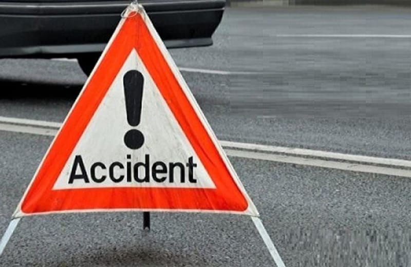 Impact pe DN 66 la Bâlteni: două persoane au fost rănite în accident rutier