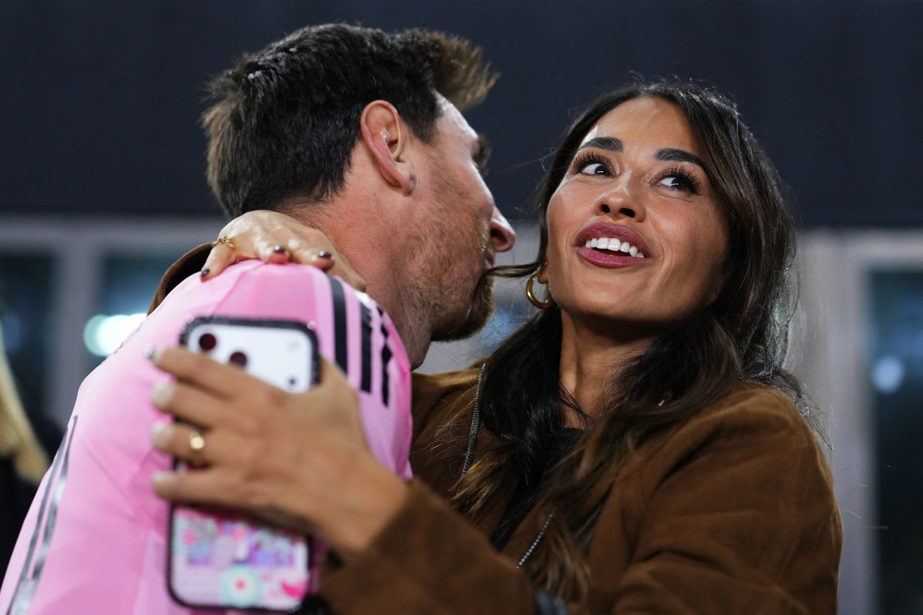 Antonela Roccuzzo și Leo Messi în moment emoționant Antonela Roccuzzo și Leo Messi în moment emoționant