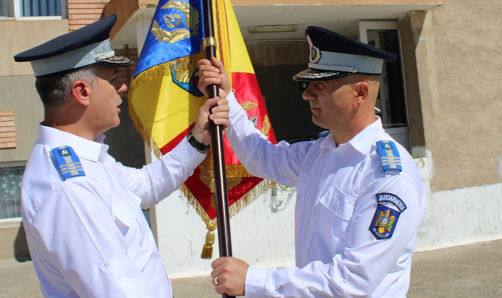 Ceremonie de predare-primire a comenzii la Jandarmeria Tulcea Ceremonie de predare-primire a comenzii la Jandarmeria Tulcea