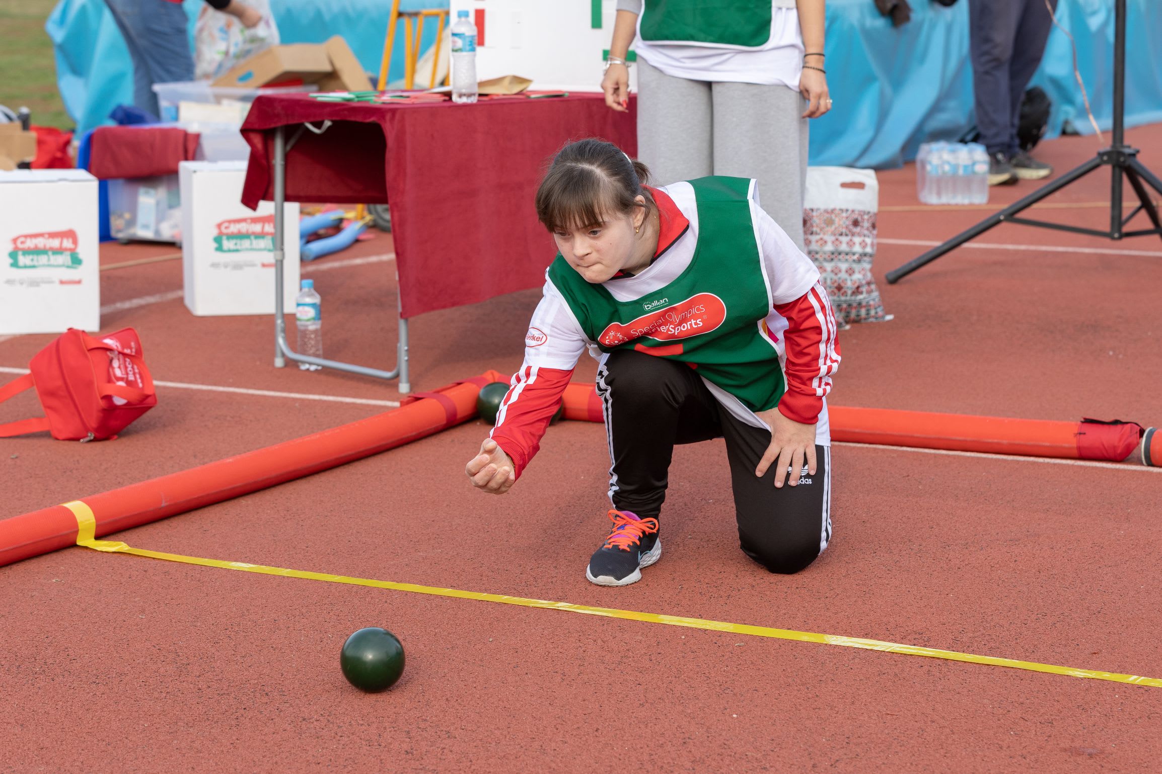 Peste 300 de sportivi participă la Jocurile Naționale Special Olympics România 2026 la Ploiești