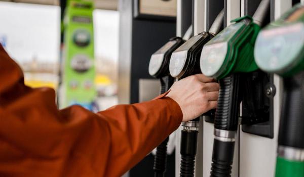 pompa de combustibil și indicator prețuri în Giurgiu pompa de combustibil și indicator prețuri în Giurgiu