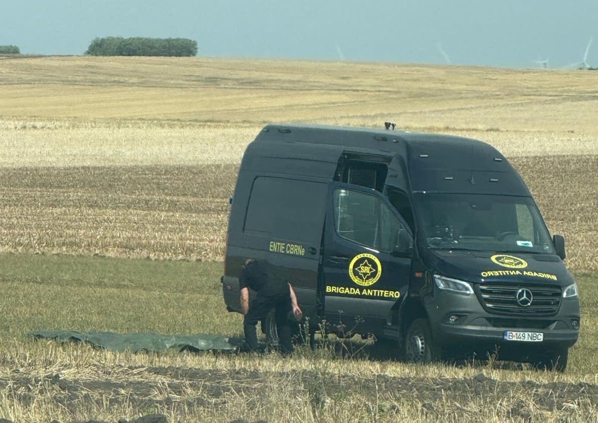 Un cioban din Vaslui a găsit o dronă explozivă și a scos firele înainte de sosirea poliției