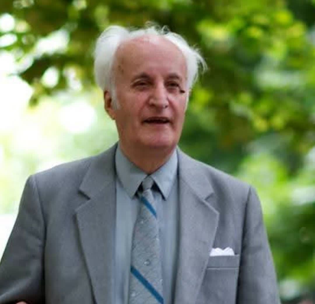 profesor Vasile Cârcotă în timpul unei activități culturale profesor Vasile Cârcotă în timpul unei activități culturale