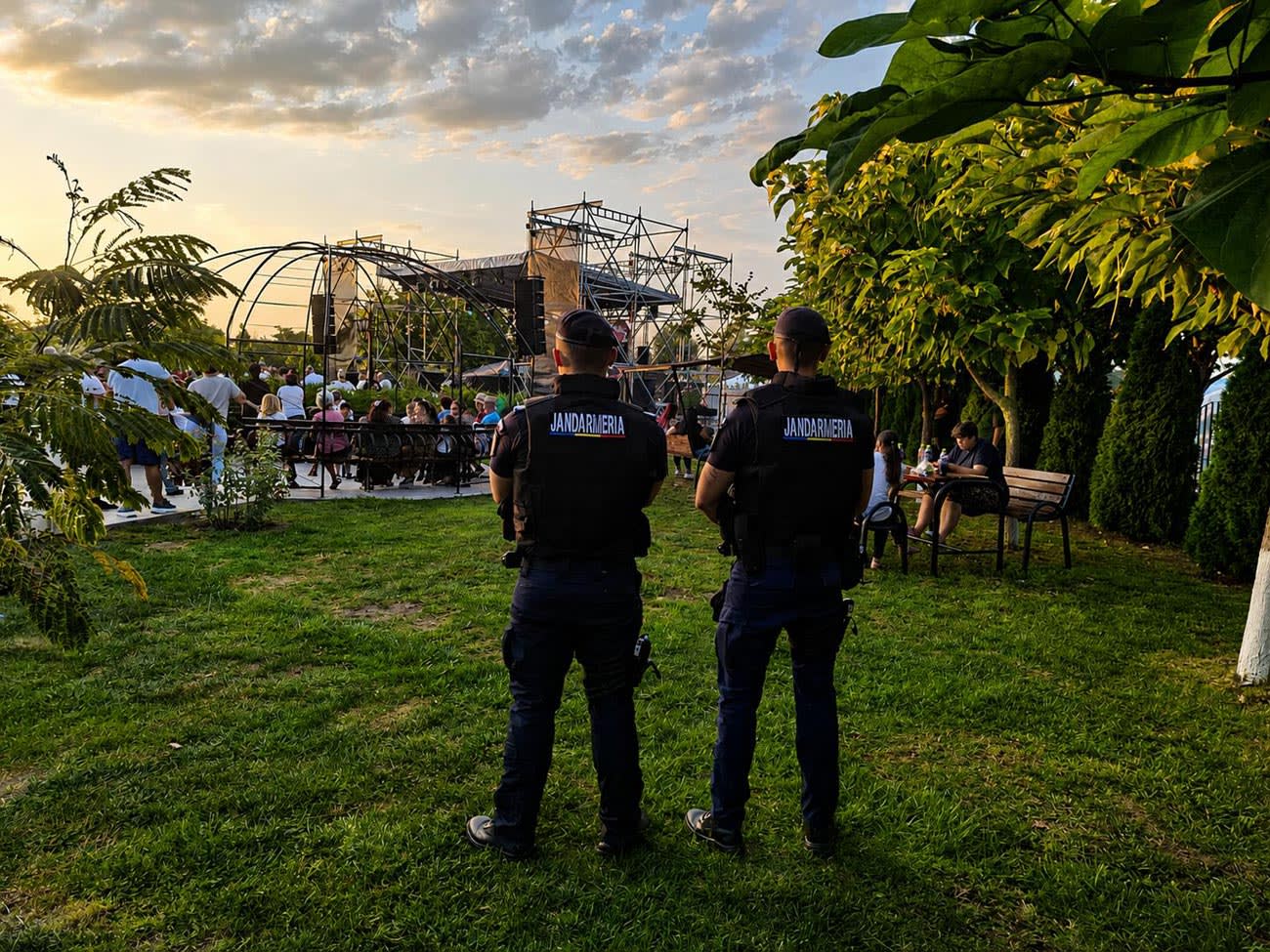 Brăila: Jandarmii au aplicat amenzi și au intervenit în zona de picnic Lacu Sărat