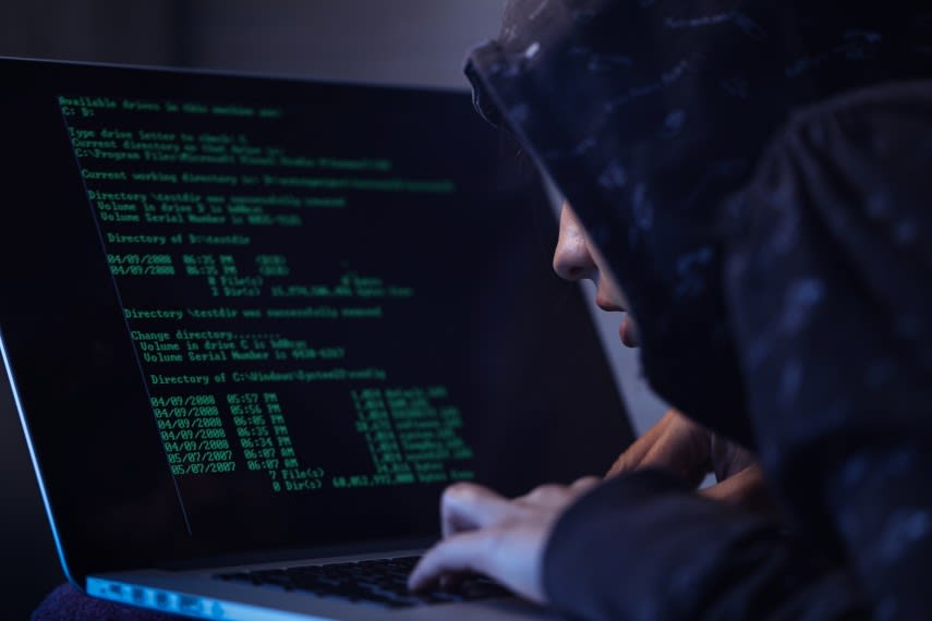 sistem informatic, servere, hacking, securitate digitală
