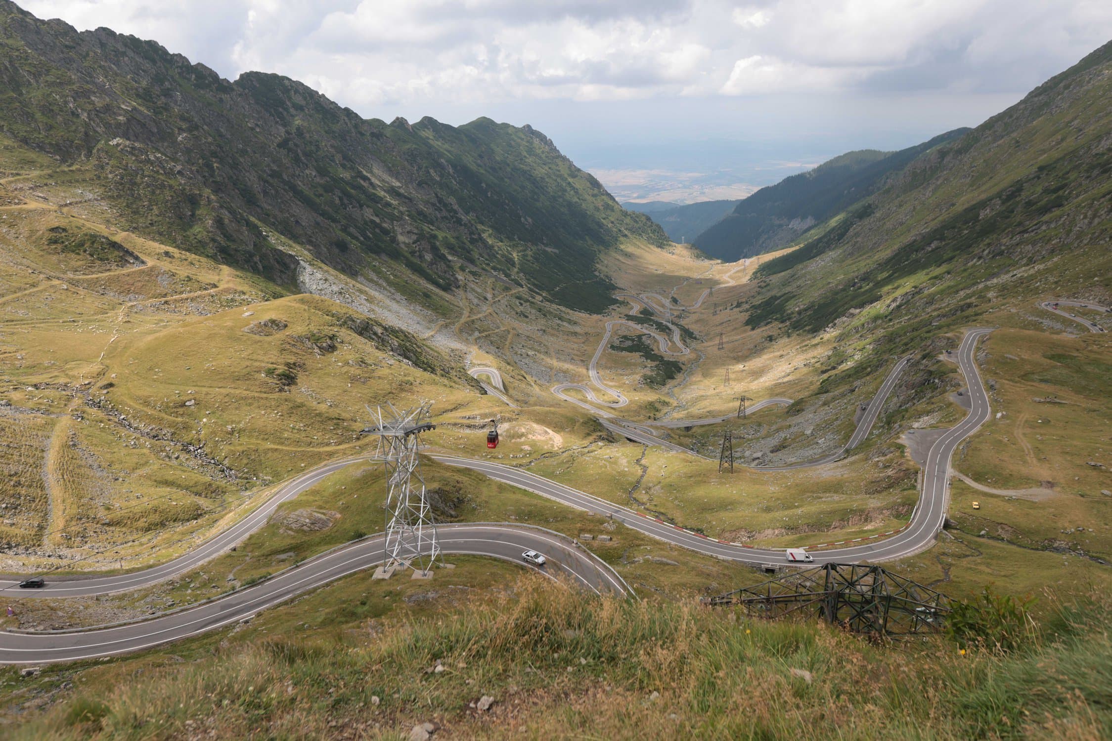 Circulația pe Transfăgărășan, oprită miercuri pentru patru ore. 26 de kilometri închiși pentru un eveniment cu automobile