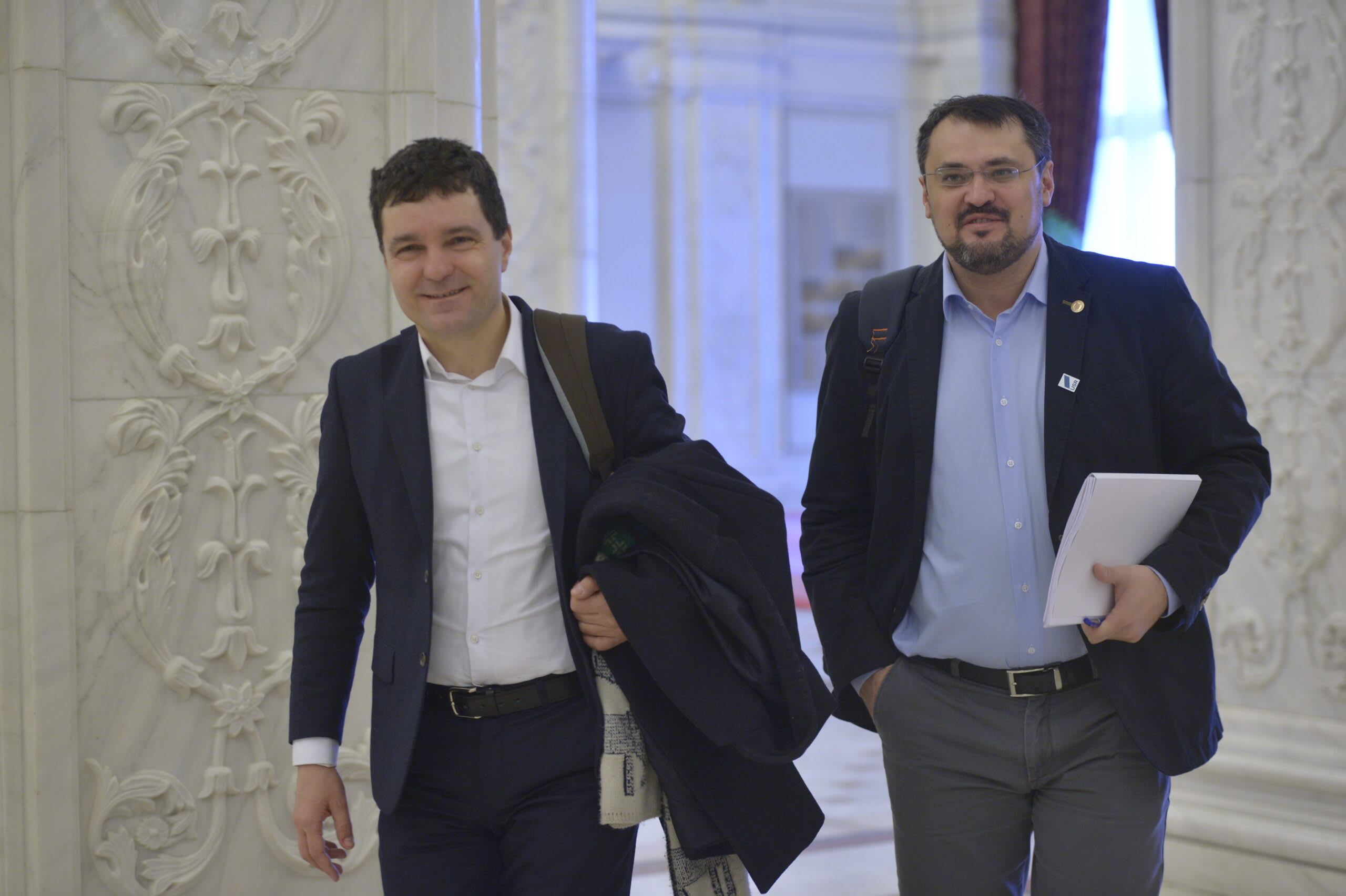 Cristian Ghinea face pronostic dur pentru Nicușor Dan în contextul politic actual