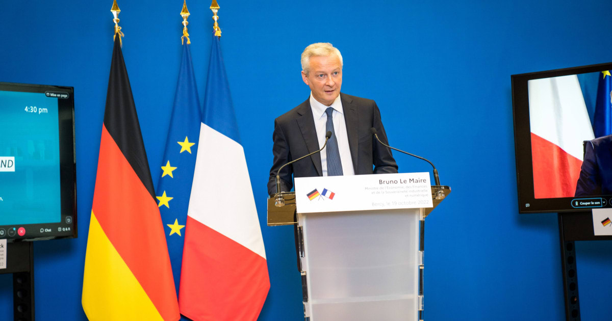 Reuniune diplomatică UE, lideri europeni discutând despre reforme Reuniune diplomatică UE, lideri europeni discutând despre reforme