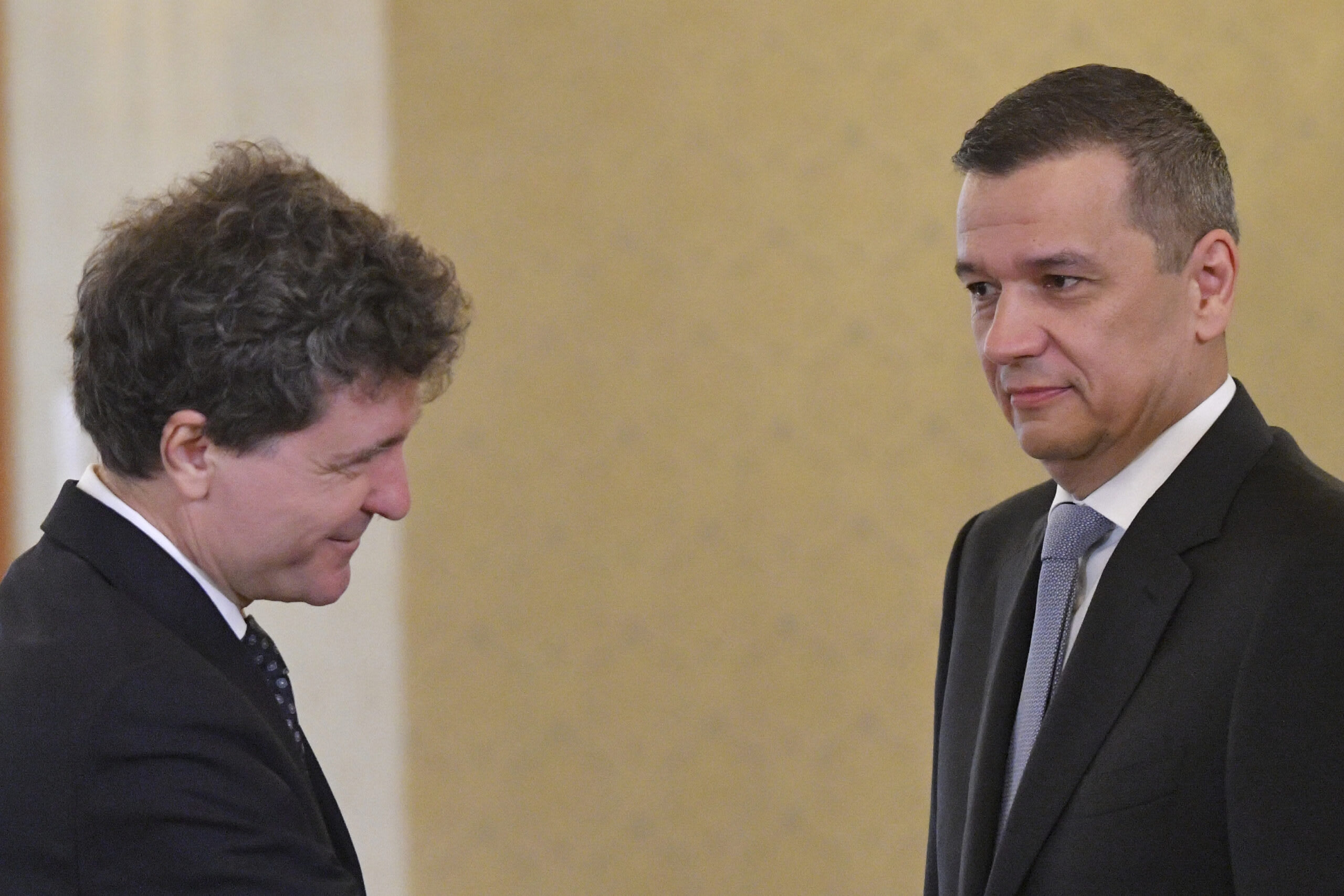 Reuniune politică la Sinaia, PSD și Nicușor Dan Reuniune politică la Sinaia, PSD și Nicușor Dan