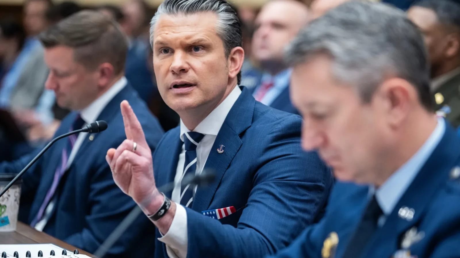 oficiali militari în discuție, sala de ședințe oficiali militari în discuție, sala de ședințe