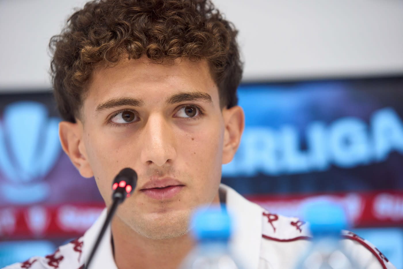 Omar El Sawy în acțiune pe terenul de fotbal