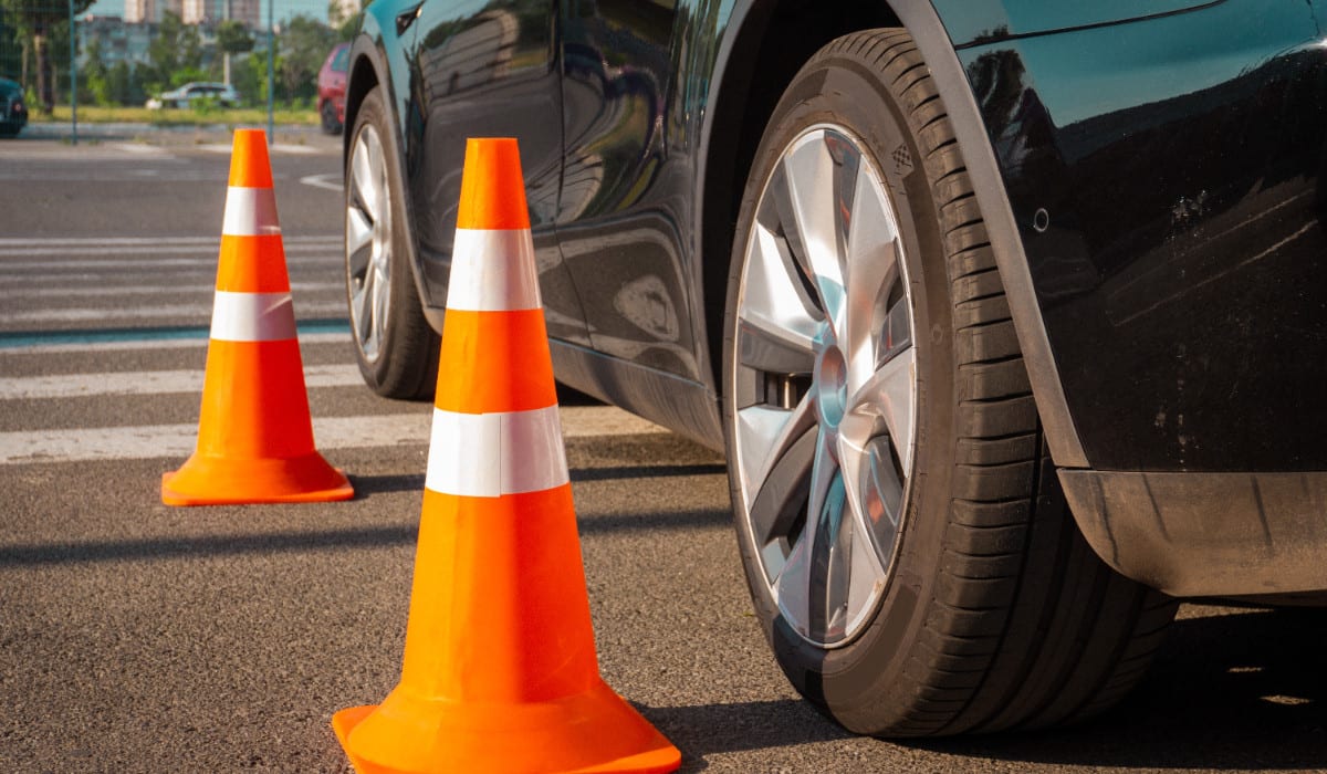 Reguli noi la examenul auto: candidații vor fi obligați să execute patru manevre