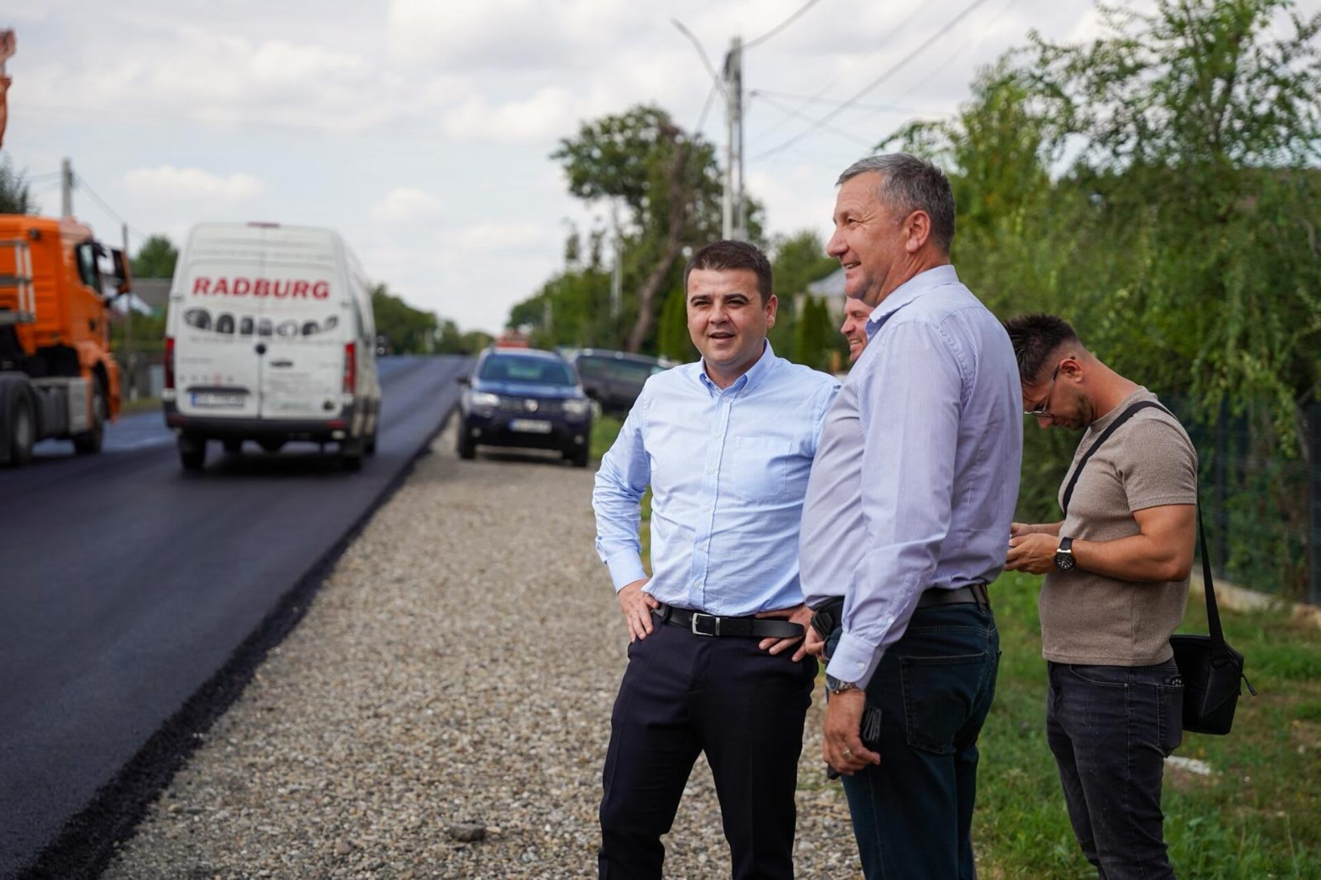 Gheorghe Șoldan a anunțat începutul asfaltării DN 15C de la limita cu Neamț până la Vadu Moldovei