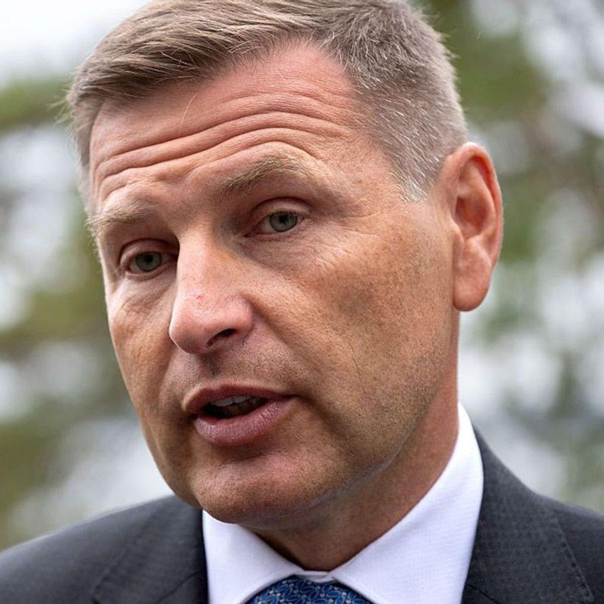 Scandal în Estonia: țara a cumpărat rachete false pentru Ucraina, ministrul apărării demisionează