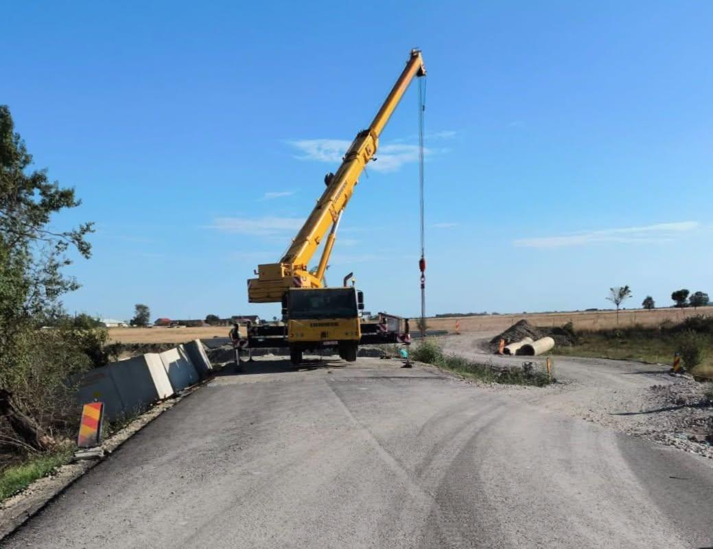 Lucrări de consolidare pe drumul DN 59B în Timiș