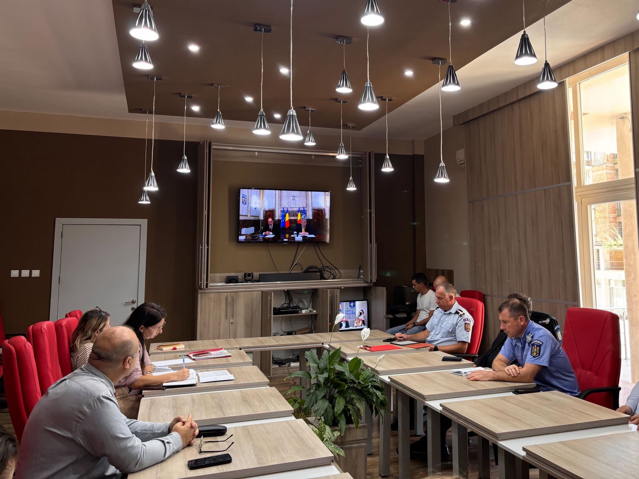 clădire școală, elevi, pregătiri pentru an școlar clădire școală, elevi, pregătiri pentru an școlar