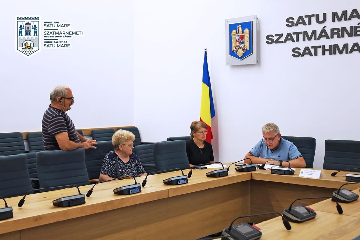 Maskulik Csaba în timpul audiențelor cu cetățenii din Satu Mare Maskulik Csaba în timpul audiențelor cu cetățenii din Satu Mare