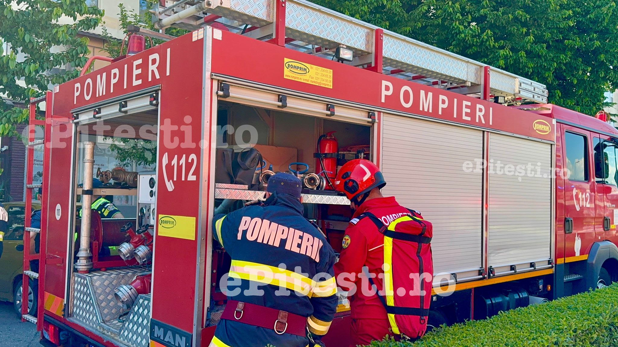intervenție de stingere incendiu în pădurea din Mehedinți intervenție de stingere incendiu în pădurea din Mehedinți
